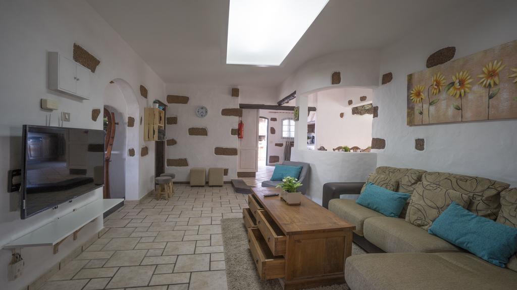 Villa With Amazing Views, Jacuzzi And Private Pool San Bartolome  Luaran gambar
